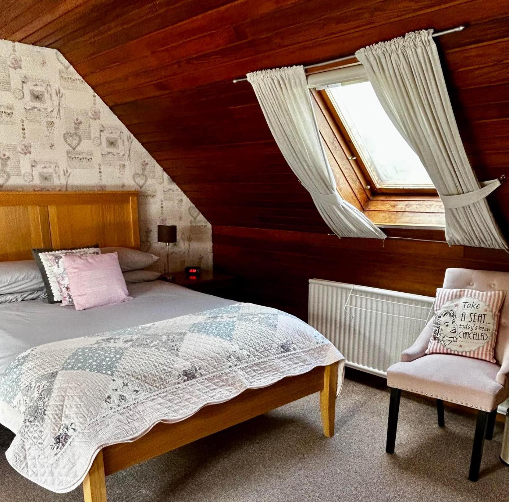 Dunroamin Bed And Breakfast Авимор Екстериор снимка
