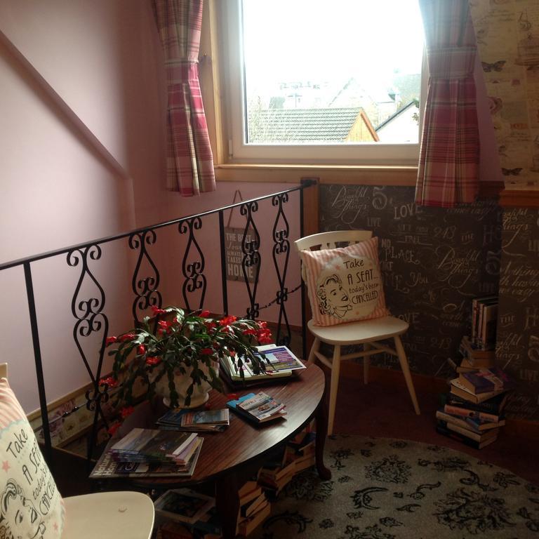 Dunroamin Bed And Breakfast Авимор Екстериор снимка