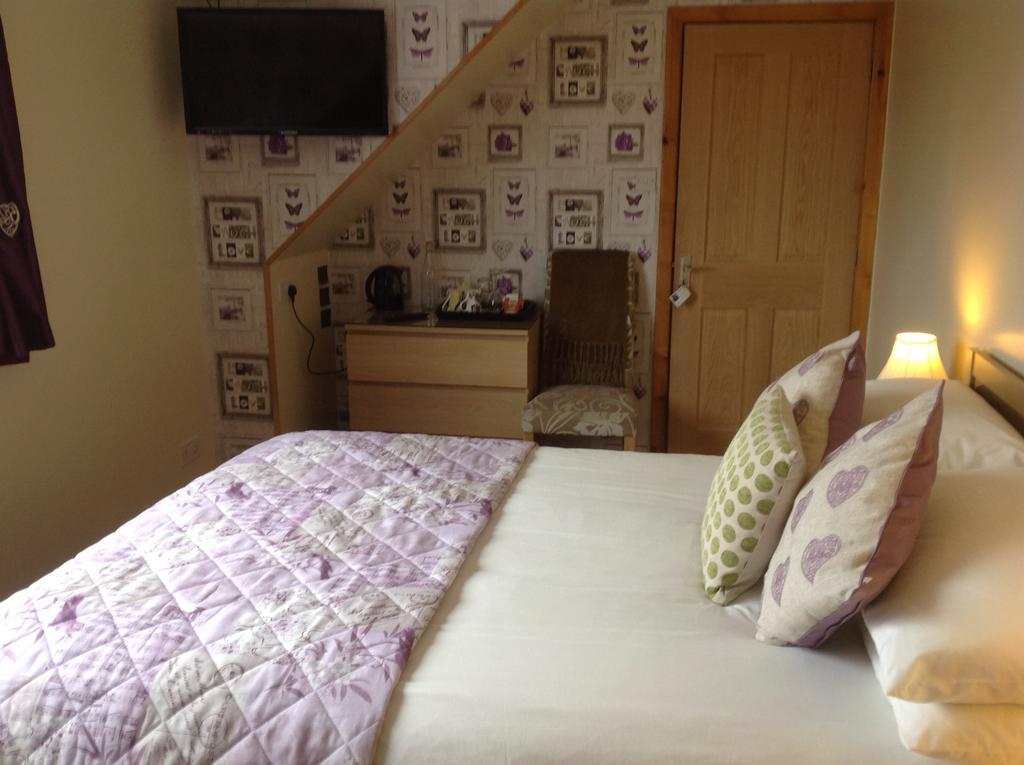 Dunroamin Bed And Breakfast Авимор Екстериор снимка
