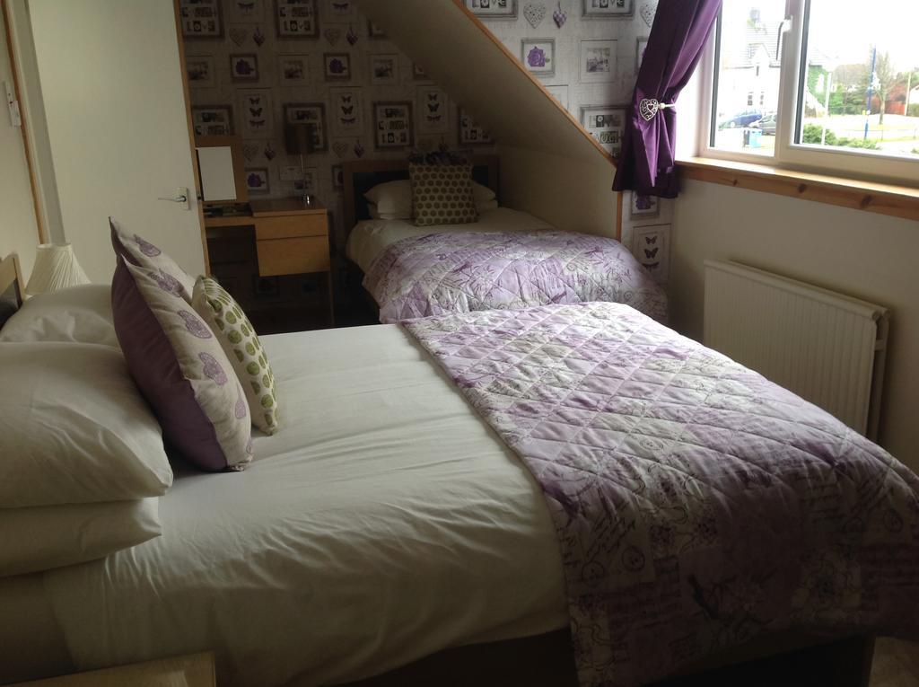 Dunroamin Bed And Breakfast Авимор Екстериор снимка